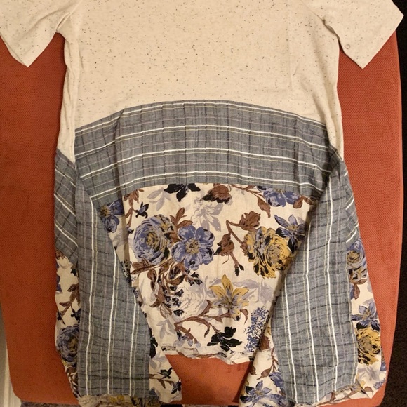 Boho Plaid and Floral Top - Picture 7 of 10